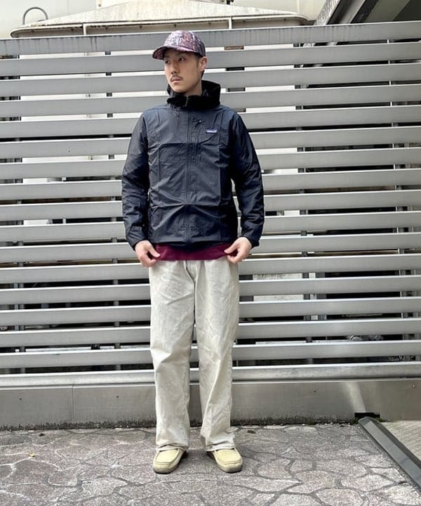 高遠 恒巳さんの「BEAMS WOMEN｜patagonia / フーディニ ジャケット」を使ったコーディネート