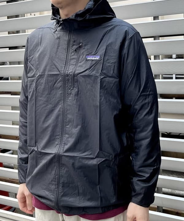 高遠 恒巳さんの「BEAMS WOMEN｜patagonia / フーディニ ジャケット」を使ったコーディネート