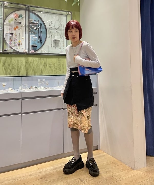 キホさんの「BEAMS WOMEN｜テレコ リブ クルーネック トップス」を使ったコーディネート