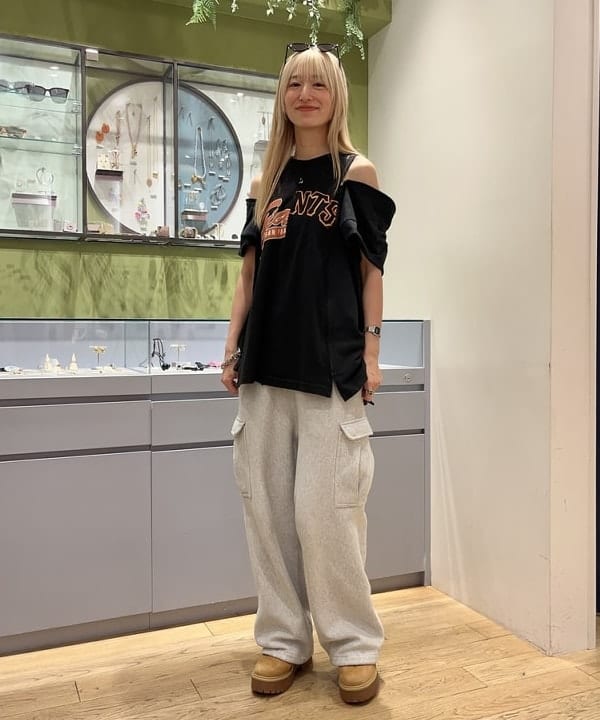 イトウミサキさんの「BEAMS WOMEN｜NOEYEDIA / サングラス "NE-430"」を使ったコーディネート