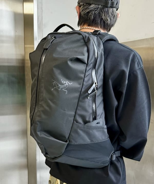 Ryohei Takataさんの「BEAMS WOMEN｜BEAMS / 天竺 ロングスリーブ Tシャツ」を使ったコーディネート