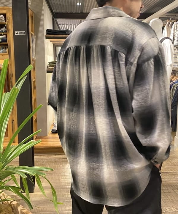 平井 利空さんの「BEAMS WOMEN｜BIRKENSTOCK / Boston BLACK」を使ったコーディネート