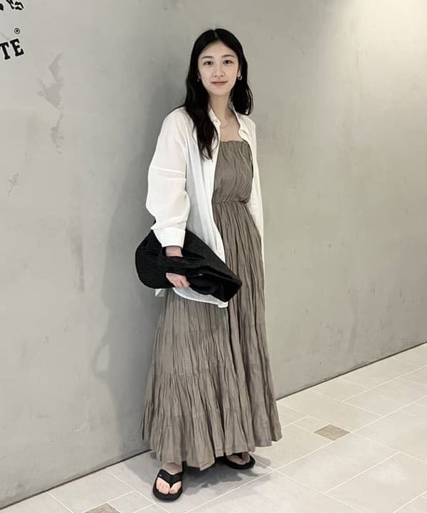 坂本 涼花さんの「BEAMS WOMEN｜Demi-Luxe BEAMS / ウエーブ ワイド バングル」を使ったコーディネート
