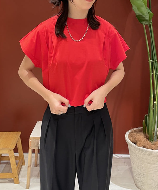 サカサイスズカさんの「BEAMS WOMEN｜maturely / 2Way Stretch Tuck Slacks」を使ったコーディネート