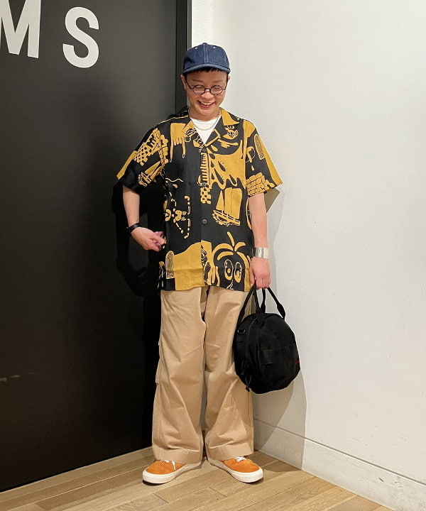 土田 達也さんの「BEAMS WOMEN｜BRIEFING &times; BEAMS BOY / 別注 ヘルメット バッグ」を使ったコーディネート