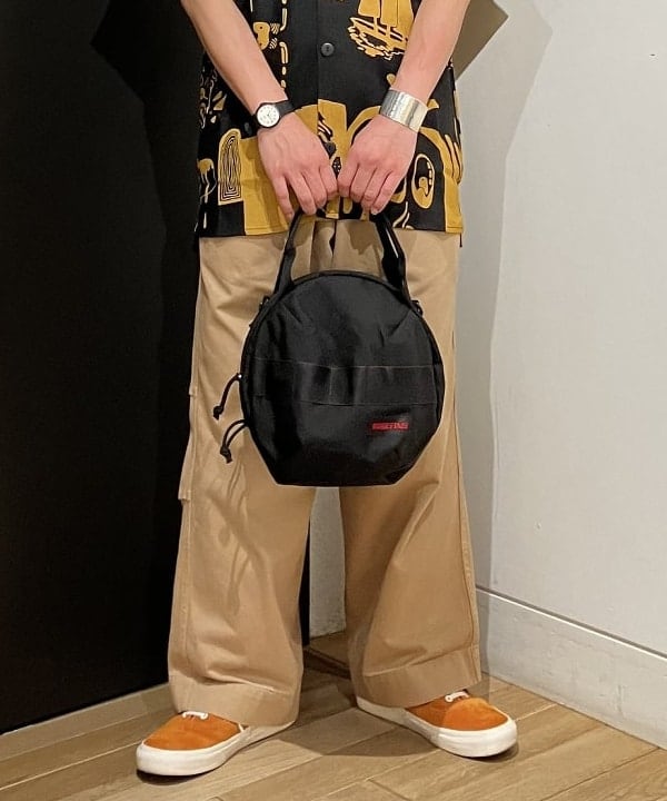 土田 達也さんの「BEAMS WOMEN｜BRIEFING &times; BEAMS BOY / 別注 ヘルメット バッグ」を使ったコーディネート