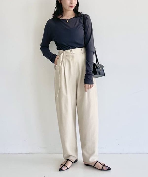 cammyさんの「BEAMS WOMEN｜Demi-Luxe BEAMS / 1タック ベルテッド パンツ」を使ったコーディネート