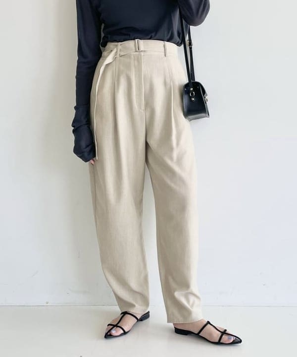 cammyさんの「BEAMS WOMEN｜Demi-Luxe BEAMS / 1タック ベルテッド パンツ」を使ったコーディネート