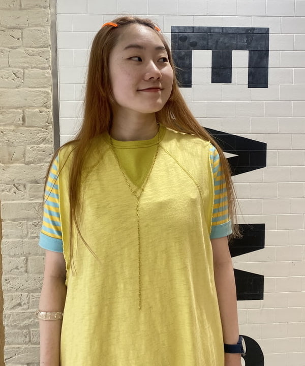 木村 海侑さんの「BEAMS WOMEN｜Vガゼット ノースリーブ ワンピース」を使ったコーディネート
