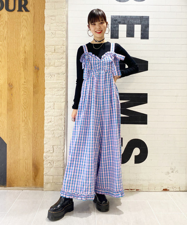 りかちょび/岸本梨佳さんの「BEAMS WOMEN｜テレコ リブ クルーネック トップス」を使ったコーディネート