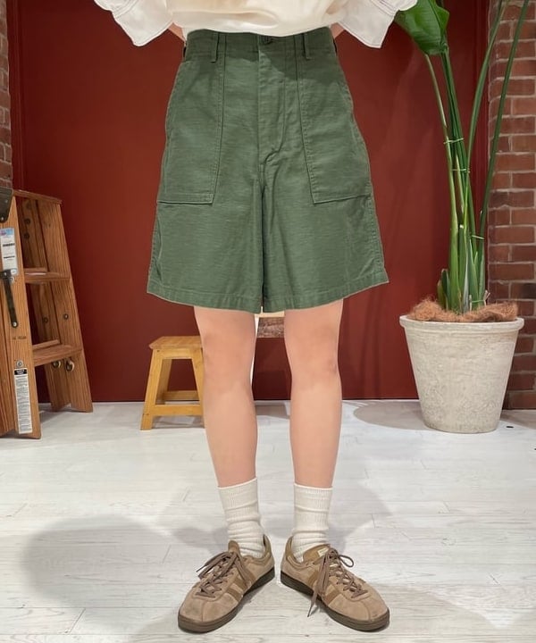 サカサイスズカさんの「BEAMS WOMEN｜maturely / Lawn Gather Stitch Smock」を使ったコーディネート
