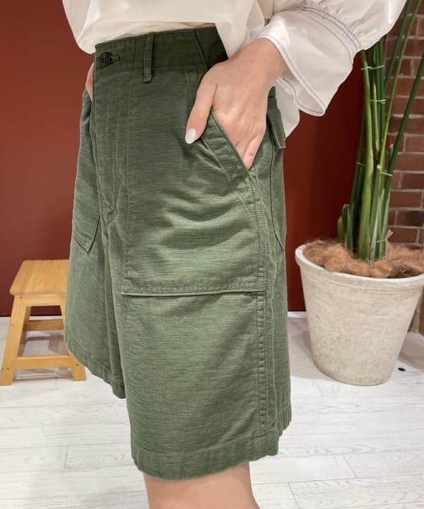サカサイスズカさんの「BEAMS WOMEN｜maturely / Lawn Gather Stitch Smock」を使ったコーディネート