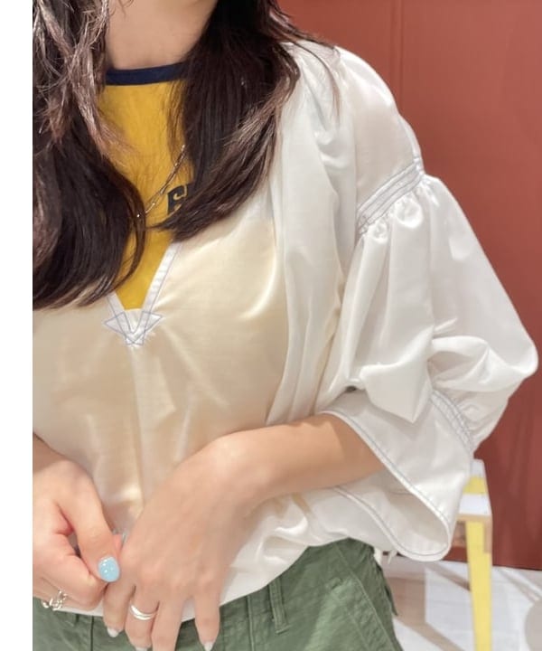 サカサイスズカさんの「BEAMS WOMEN｜maturely / Lawn Gather Stitch Smock」を使ったコーディネート
