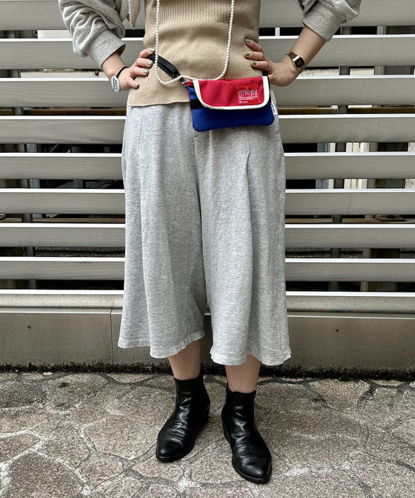 ナツハさんの「BEAMS WOMEN｜CASIO / デジタルゴールド ミニ」を使ったコーディネート