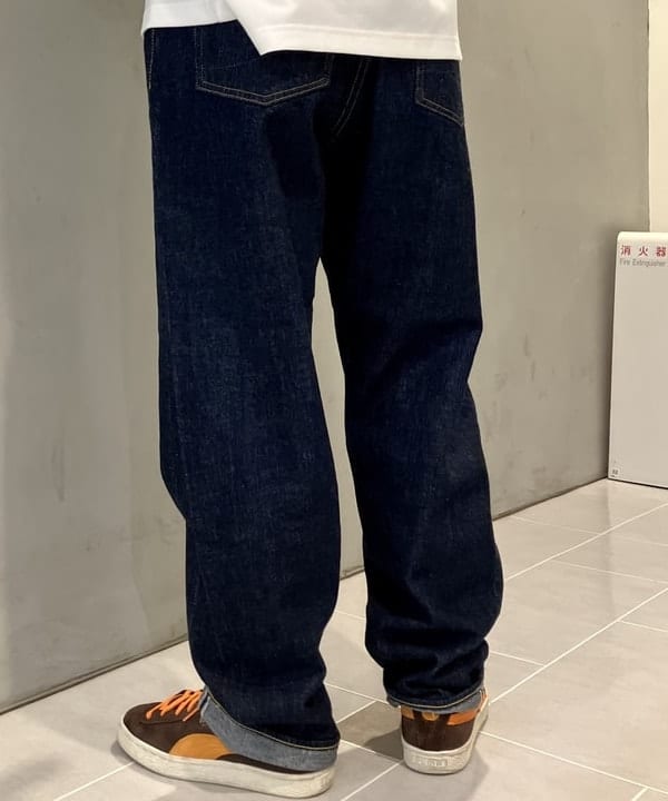 小原 もこさんの「BEAMS WOMEN｜BRIEFING &times; BEAMS BOY / 別注 ヘルメット バッグ」を使ったコーディネート