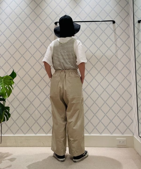 つぼさんの「BEAMS WOMEN｜WAREHOUSE & CO. / 別注 ステンシル13 Tシャツ」を使ったコーディネート
