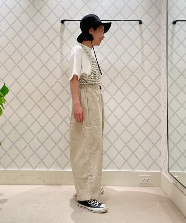 つぼさんの「BEAMS WOMEN｜WAREHOUSE & CO. / 別注 ステンシル13 Tシャツ」を使ったコーディネート