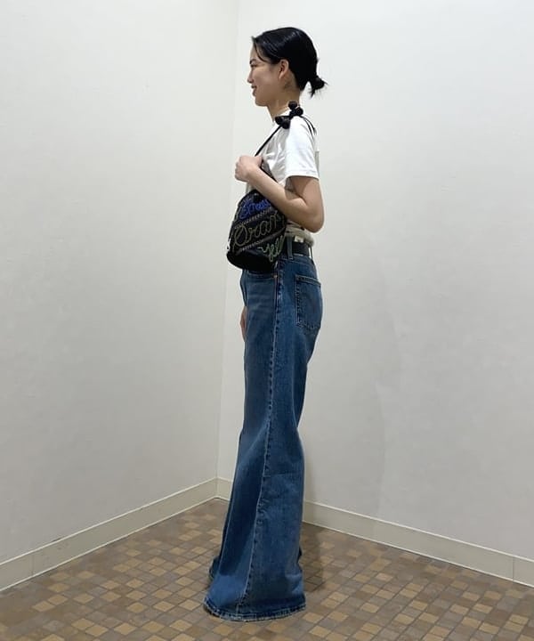 吉田 花さんの「BEAMS WOMEN｜AK+1 / ベーシック Tシャツ」を使ったコーディネート
