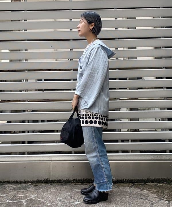 オカモト ミサキさんの「BEAMS WOMEN｜BRIEFING × BEAMS BOY / 別注 ヘルメット バッグ」を使ったコーディネート