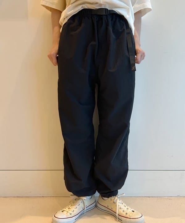 清水 彩乃さんの「BEAMS WOMEN｜BRIEFING &times; BEAMS BOY / 別注 ヘルメット バッグ」を使ったコーディネート