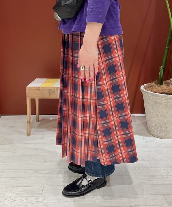 エノモト アミさんの「BEAMS WOMEN｜ボーイ ベーシック Tシャツ」を使ったコーディネート