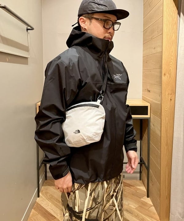 くりちゃんさんの「BEAMS WOMEN｜orSlow × BEAMS / 別注 SUPER DAD’S CAMO SHORTS」を使ったコーディネート