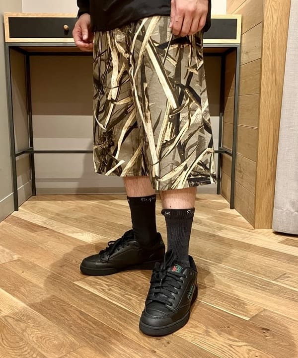 くりちゃんさんの「BEAMS WOMEN｜orSlow × BEAMS / 別注 SUPER DAD’S CAMO SHORTS」を使ったコーディネート