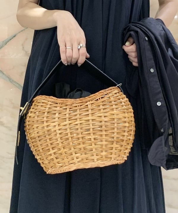 AONO SHIKAMAさんの「BEAMS WOMEN｜Demi-Luxe BEAMS /  KHADI オーバーシャツ」を使ったコーディネート