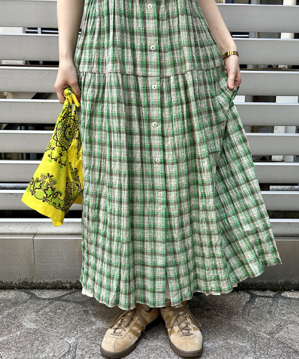 ナツハさんの「BEAMS WOMEN｜BEAMS BOY / イレギュラー バンダナ バッグ」を使ったコーディネート