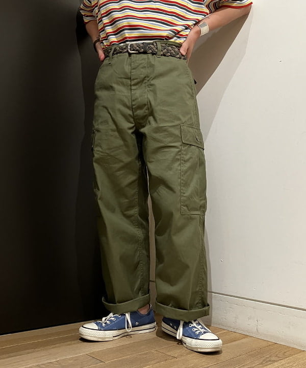 土田 達也さんの「BEAMS WOMEN｜【別注】BUZZ RICKSON'S / ポプリン アーミーパンツ」を使ったコーディネート