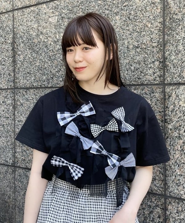 田中 里実さんの「BEAMS WOMEN｜Ray BEAMS / シアー ギンガム ティアード スカート」を使ったコーディネート
