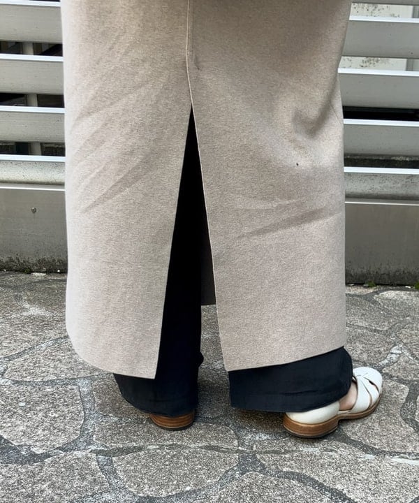 岡 妃呂美さんの「BEAMS WOMEN｜Demi-Luxe BEAMS / メッシュ ポロ襟 ボタンニット」を使ったコーディネート