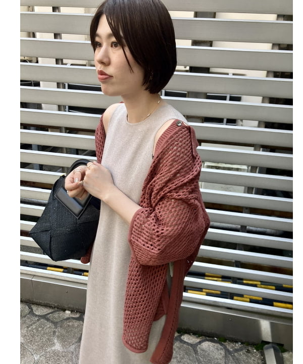 岡 妃呂美さんの「BEAMS WOMEN｜Demi-Luxe BEAMS / メッシュ ポロ襟 ボタンニット」を使ったコーディネート