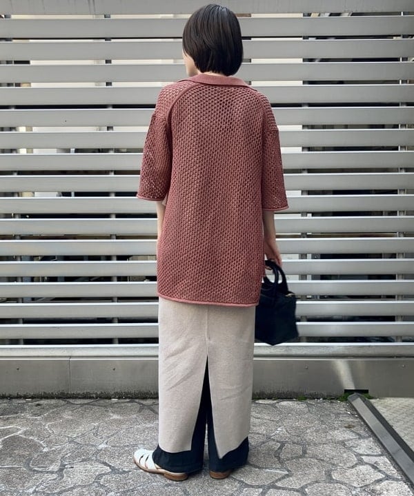 岡 妃呂美さんの「BEAMS WOMEN｜Demi-Luxe BEAMS / メッシュ ポロ襟 ボタンニット」を使ったコーディネート