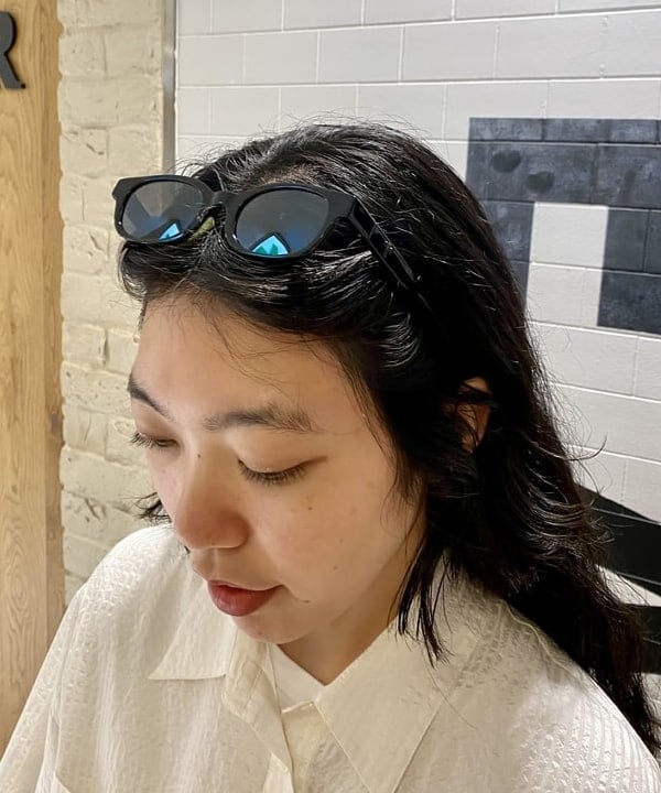 鈴木 悠里さんの「BEAMS WOMEN｜XOLO JEWELRY / Round Link Bracelet」を使ったコーディネート