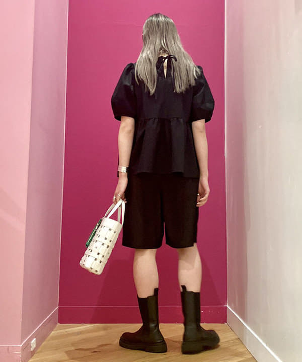 椎葉 未琴さんの「BEAMS WOMEN｜Ray BEAMS / ランタンスリーブ ギャザー ブラウス」を使ったコーディネート