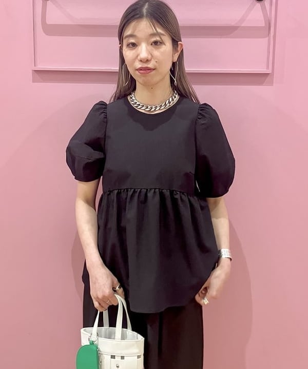 椎葉 未琴さんの「BEAMS WOMEN｜Ray BEAMS / ランタンスリーブ ギャザー ブラウス」を使ったコーディネート