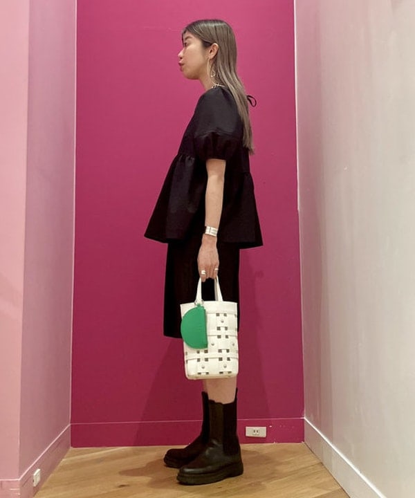 椎葉 未琴さんの「BEAMS WOMEN｜Ray BEAMS / ランタンスリーブ ギャザー ブラウス」を使ったコーディネート