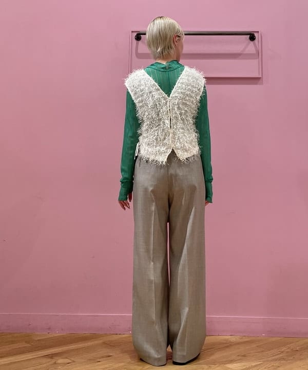 中江梨々香さんの「BEAMS WOMEN｜Ray BEAMS / フリンジ 2Way ノースリーブ トップス」を使ったコーディネート