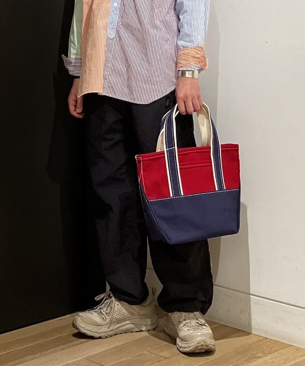 土田 達也さんの「BEAMS WOMEN｜L.L.Bean / Deep Bottom Deluxe Boat and Tote S」を使ったコーディネート