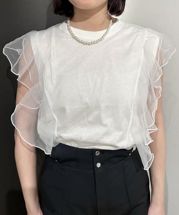 早川 萌子さんの「BEAMS WOMEN｜Ray BEAMS / チュール レイヤー フリル スリーブ Tシャツ」を使ったコーディネート
