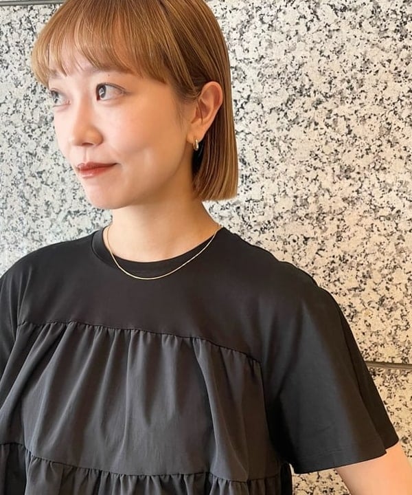 多田 日奈子さんの「BEAMS WOMEN｜コンビ ティアード プルオーバー」を使ったコーディネート