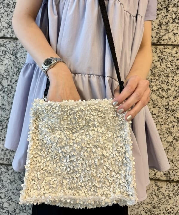 はやしあかねさんの「BEAMS WOMEN｜KASSIOPEA × Ray BEAMS / 別注 BONBON ショルダーバッグ」を使ったコーディネート