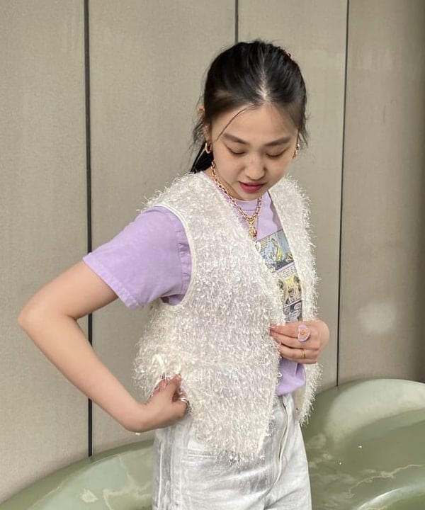 ayaさんの「BEAMS WOMEN｜箔プリント デニムパンツ」を使ったコーディネート