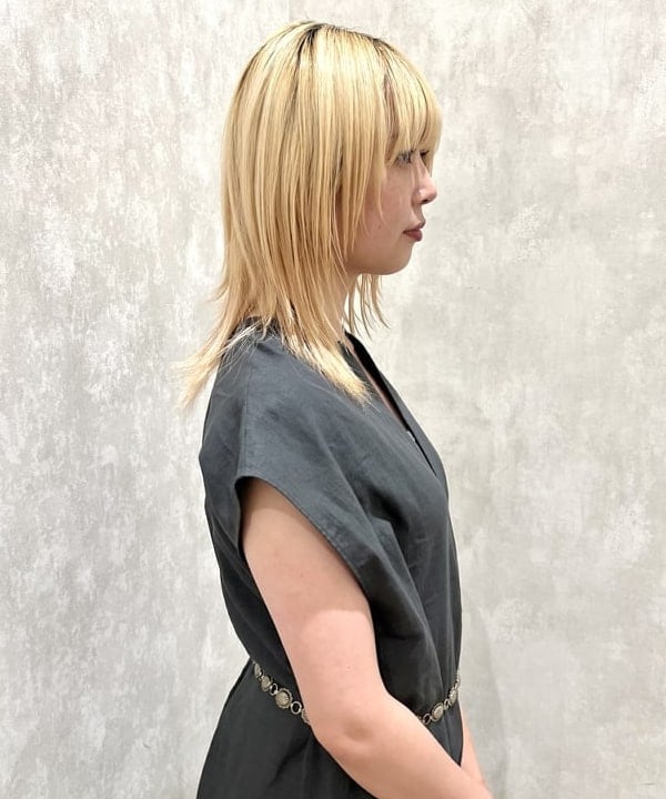 篠崎 香月さんの「BEAMS WOMEN｜CHRISTIAN VILLA / ストローコンビ ボストンバッグ」を使ったコーディネート