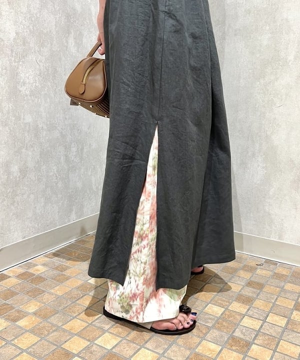 篠崎 香月さんの「BEAMS WOMEN｜CHRISTIAN VILLA / ストローコンビ ボストンバッグ」を使ったコーディネート