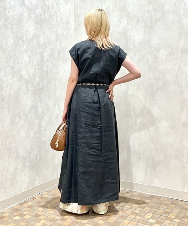 篠崎 香月さんの「BEAMS WOMEN｜CHRISTIAN VILLA / ストローコンビ ボストンバッグ」を使ったコーディネート