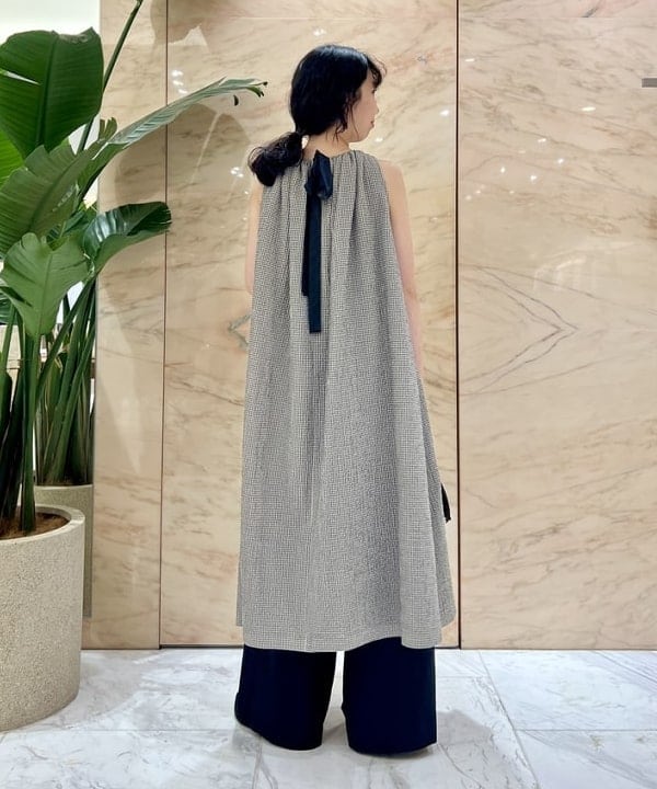中丸　栞さんの「BEAMS WOMEN｜VIOLAd’ORO / MIRO アバカメッシュ ポシェット」を使ったコーディネート