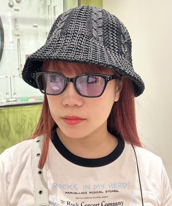 オカベ　アヤカさんの「BEAMS WOMEN｜88 / RECYCLED POLYESTER CABLE BELL HAT」を使ったコーディネート