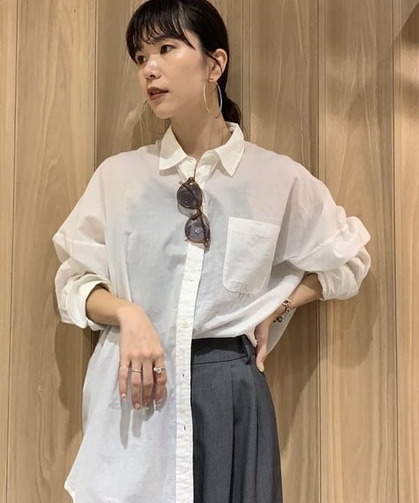 AONO SHIKAMAさんの「BEAMS WOMEN｜Demi-Luxe BEAMS /  KHADI オーバーシャツ」を使ったコーディネート